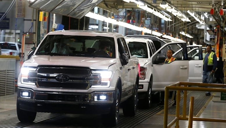 Ford anuncia recortes en su producción