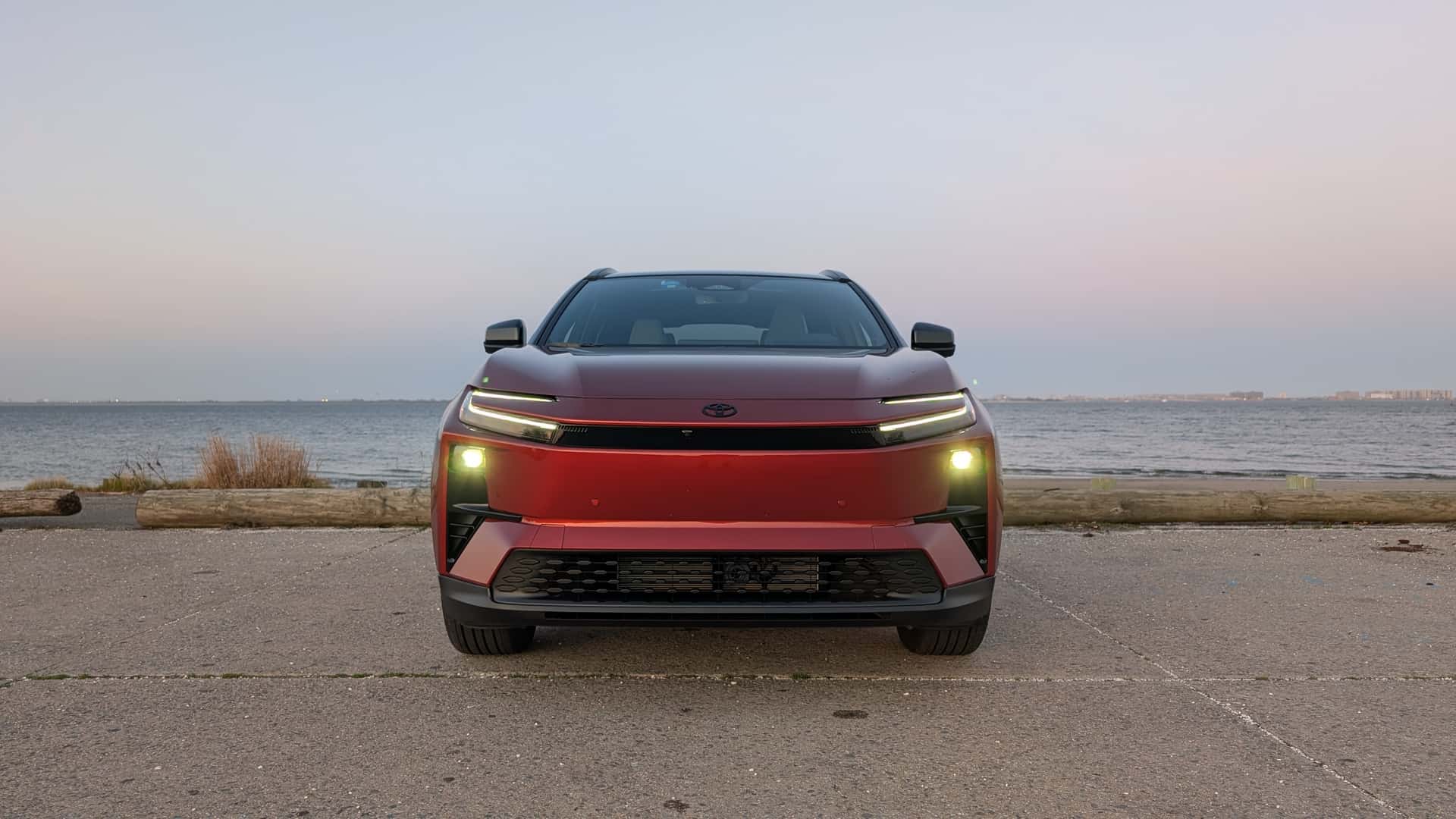 Toyota acelera en el mercado de los vehículos eléctricos y supera a Volkswagen, Ford y Nissan en ventas en EE.UU.
